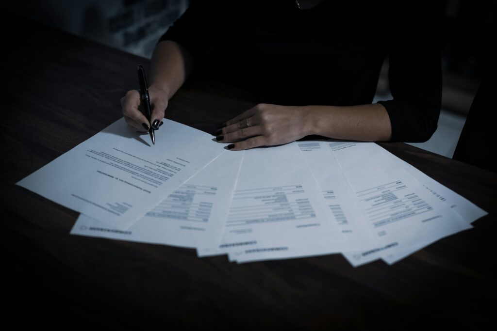 How Document Lifecycle Management (DLM) Transforms Business Efficiency and Compliance?